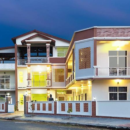 Blue Buddha Hotel Kampot Exterior foto