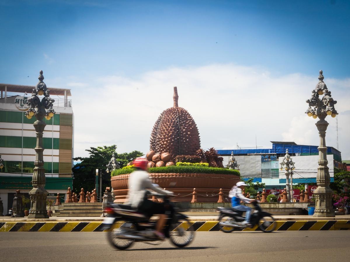Blue Buddha Hotel Kampot Exterior foto