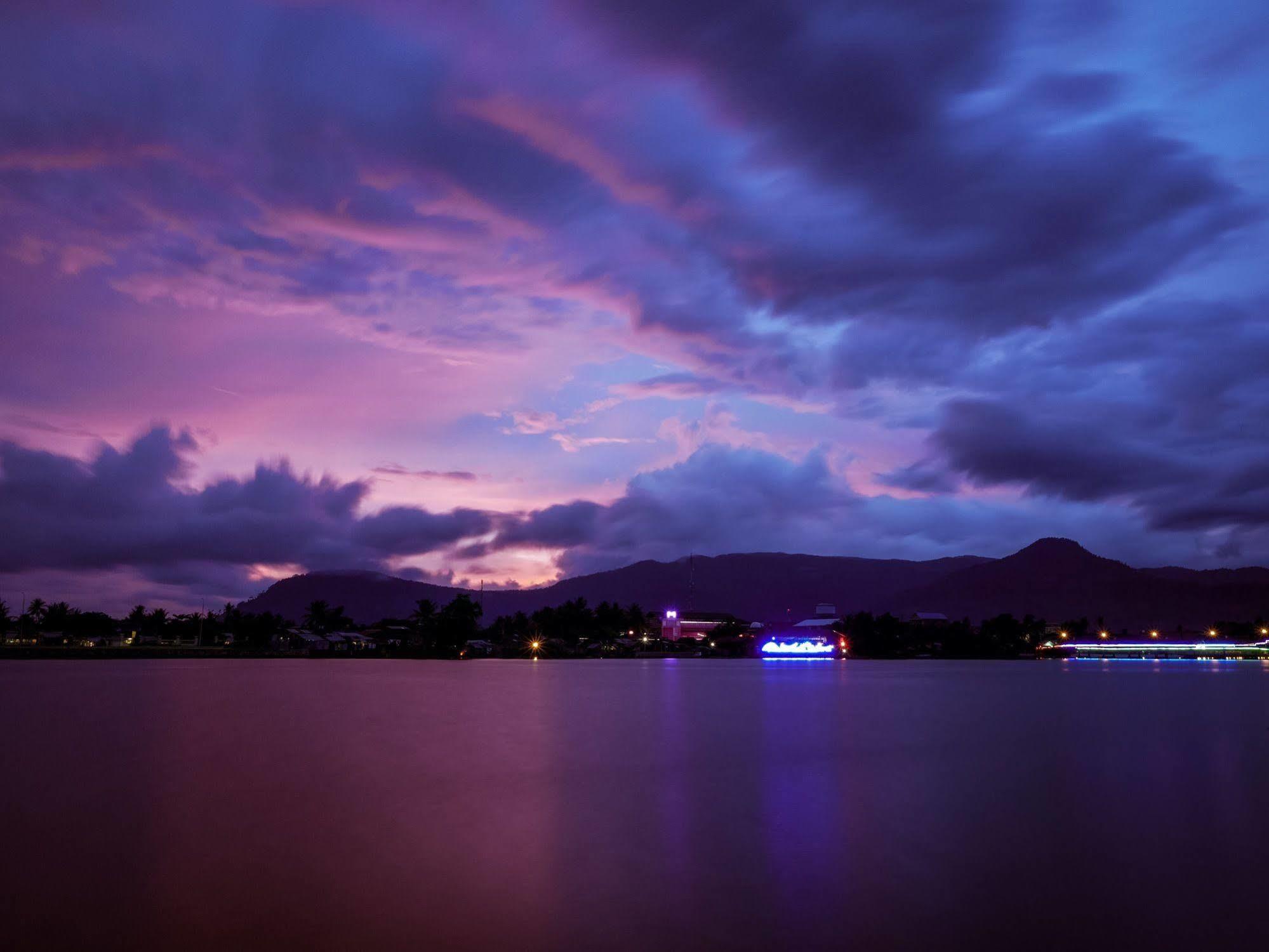 Blue Buddha Hotel Kampot Exterior foto
